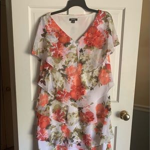 Tiered SLNY dress plus 14w new